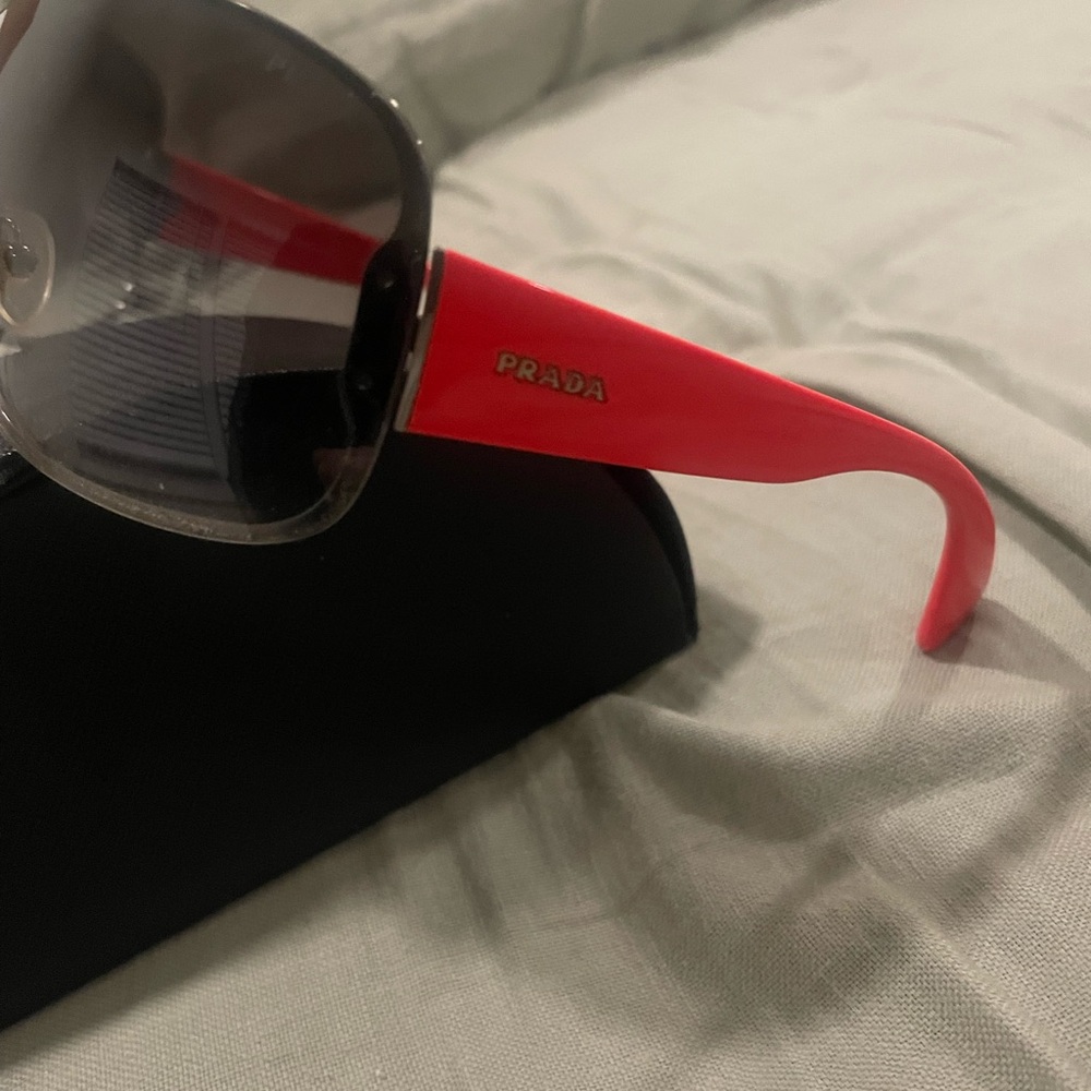 Prada Black and Red Sunglasses Unisex - Picture 2 of 3